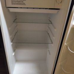Galanz Mini Fridge 