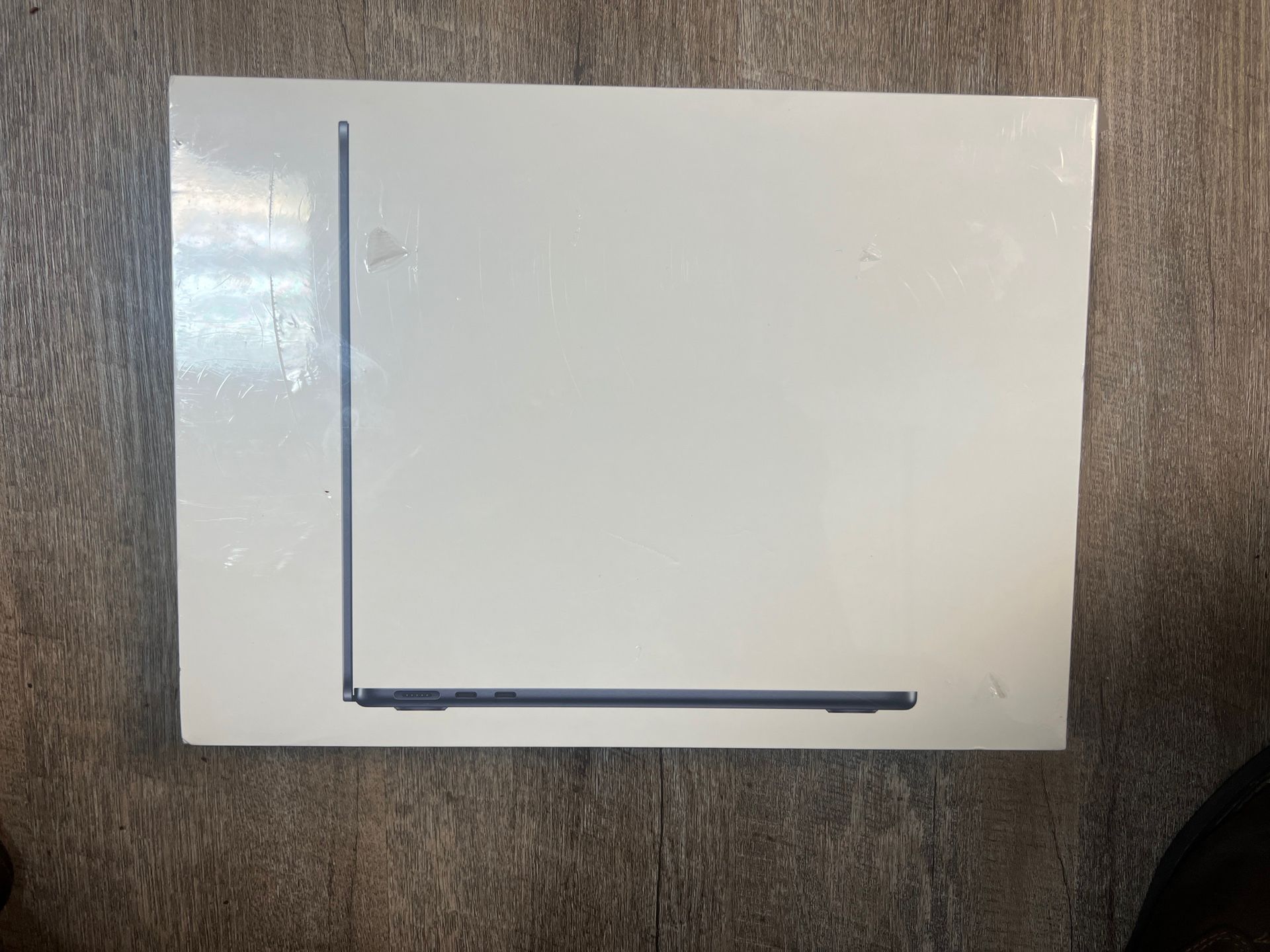 New 2022 APPLE MACBOOK AIR M2 256GB