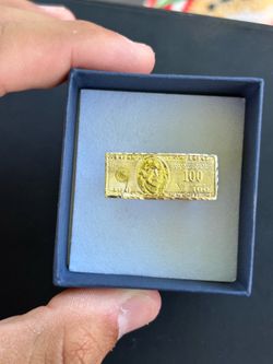 10kt $100 bill ring.