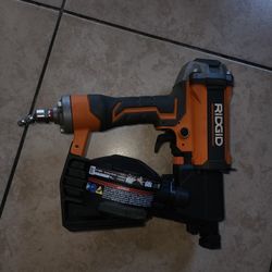 RIDGID
Pneumatic 15 Deg. 1-3/4 in. Coil Roofing Nailer Solo Se Provo 