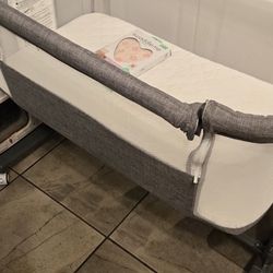 Bassinet  And Jonny Jumper 