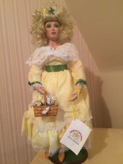World Gallery “Yellow Rose Of Texas Porcelain Doll