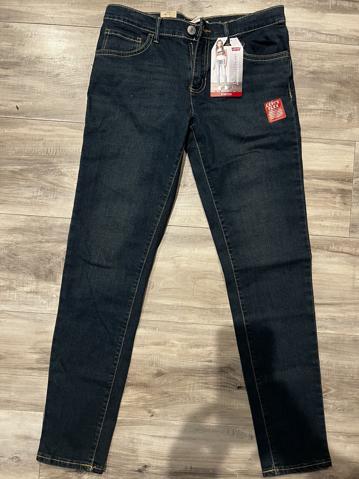 New Levi’s Kids Size 16
