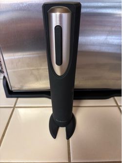 Electric wine opener