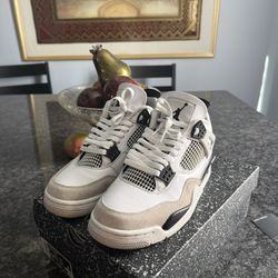 Jordan 4