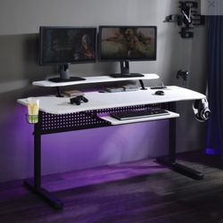 Gaming Table With USB PORTS 