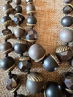 Necklace, Black and Gold- Premier Designs