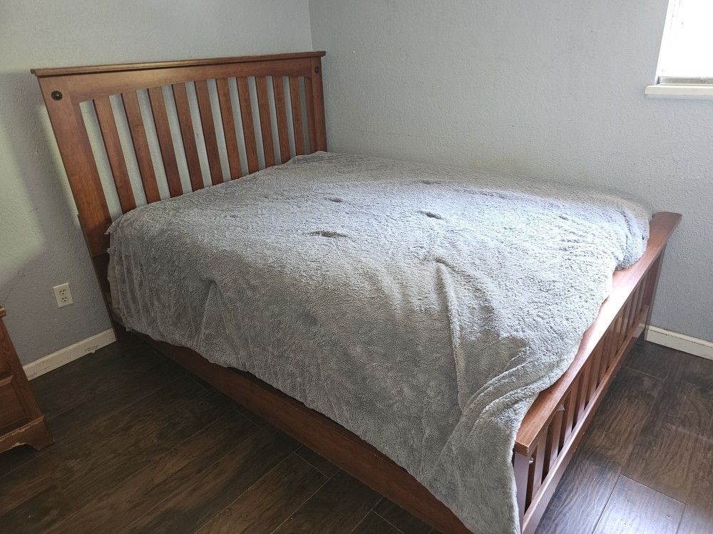 Bed Set New Mattress.