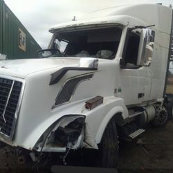 Volvo Vnl Parts Semi Truck