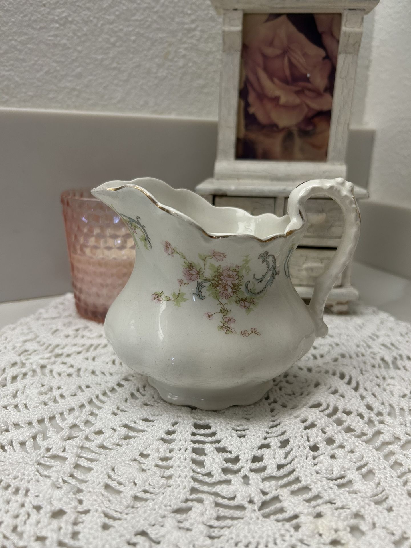 Vinton Johnson brothers England pitcher