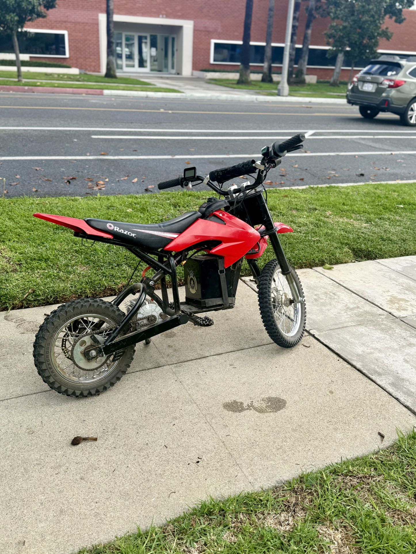 Mmodded Razor Mx650 Modded Razor Mx650 72v 10kw for Sale in Pasadena, CA - OfferUp