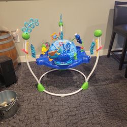 Baby Einstien Bouncer