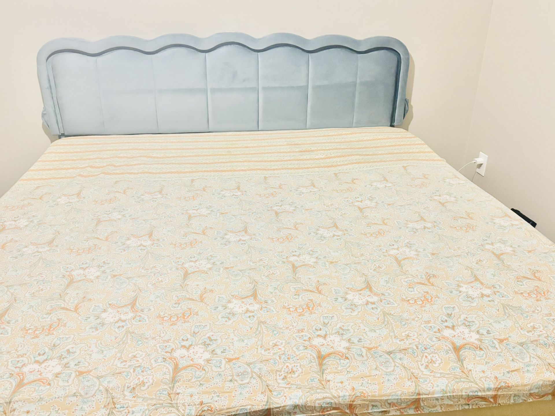 Almost New King-Size Bed Frame – Bought 2 Months Ag