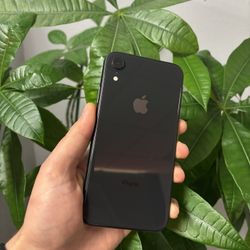 iPhone XR - Unlocked - 128GB