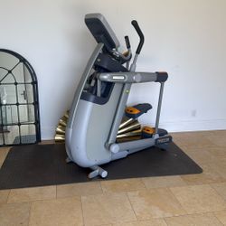Precor AMT 100i All Motion Elliptical