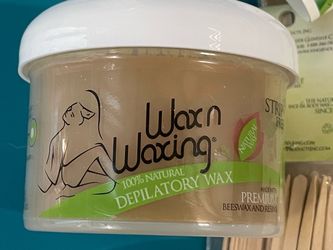 A BRAND  NEW Complete Premium salon set and Body Waxing Kit  - Retails $50+