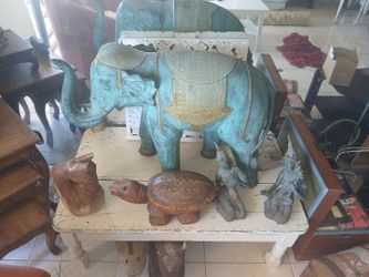 Large thai bronze elephant
