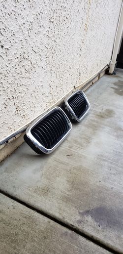 BMW 740I Grill