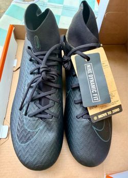 Brand New Nike Soccer Cleats - Size 7.5 men and 9 women