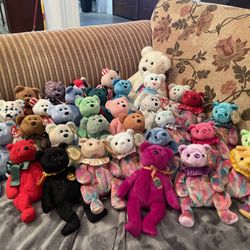 Group Of Beanie Baby Bears 