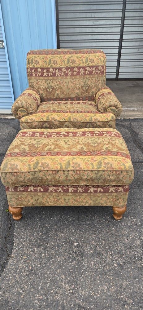 CHAIR WITH OTTOMAN