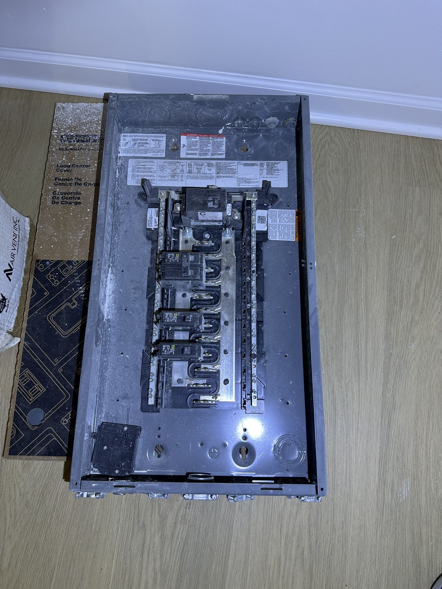 Square D Homeline 100 -Amp 24 -Spaces 