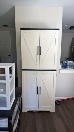 Kitchen ware cabinet