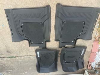 GM Genuine Floor Mat Set