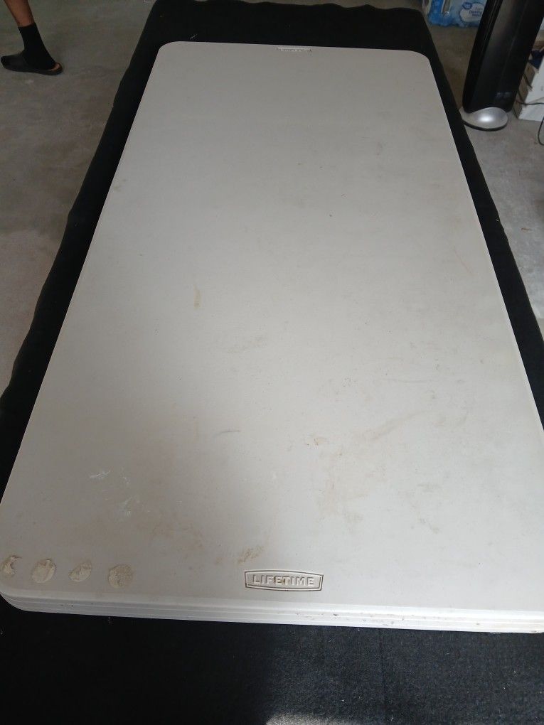 Folding Table