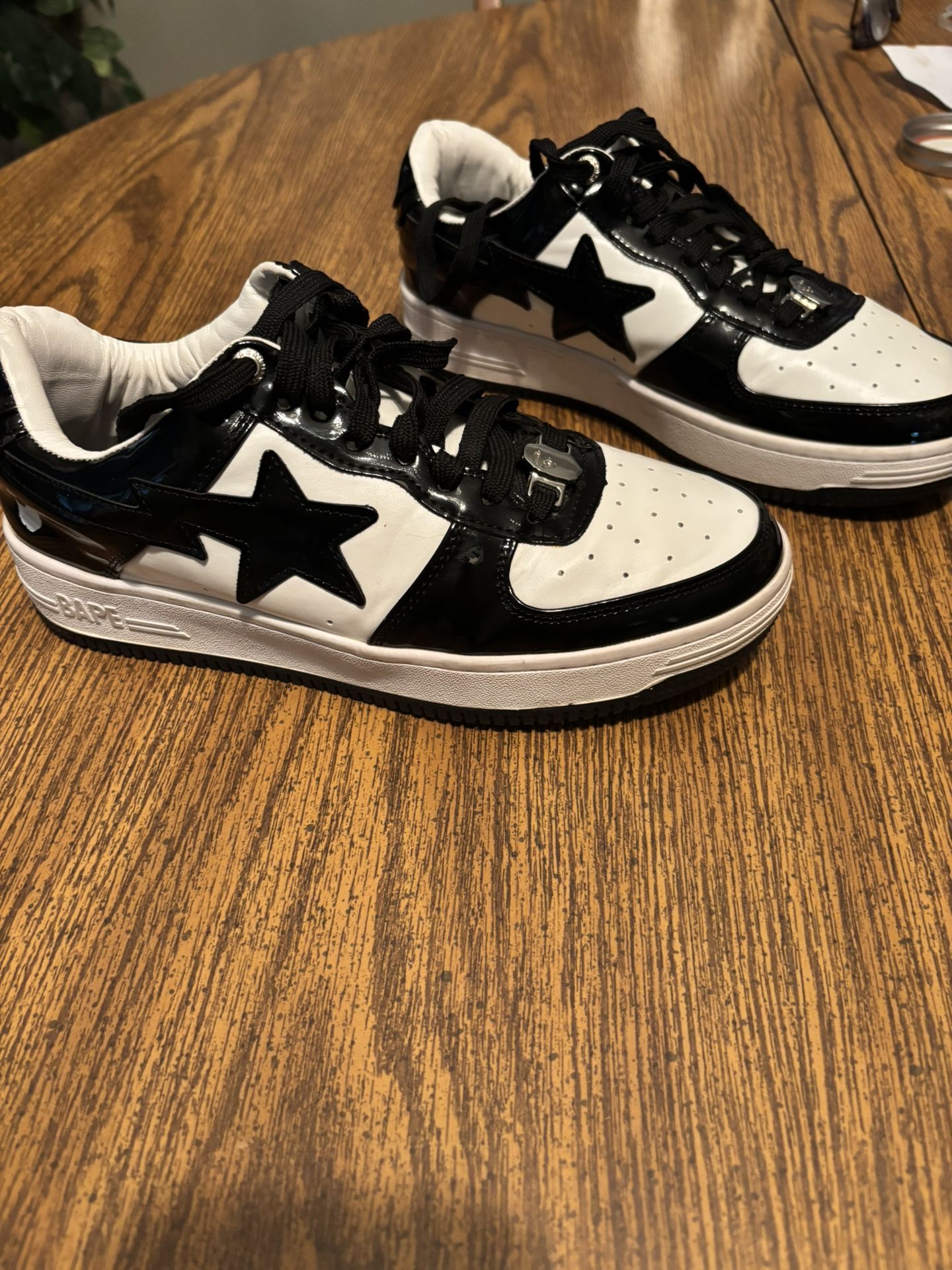 BAPE BAPESTA black and white low top