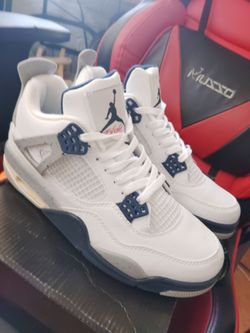 Men's size 8 1/2 shoes