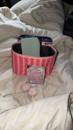 Makeup bag