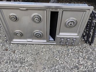 Gas cooktop.