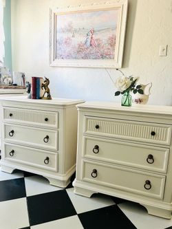 Matching White 3-Drawer2 Nightstands Set of 2