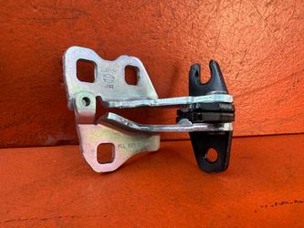2017 - 2023 Tesla Model 3 Front Left Driver Door Lower Hinge OEM 1101037-00-G