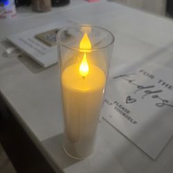 Flickering white led candles