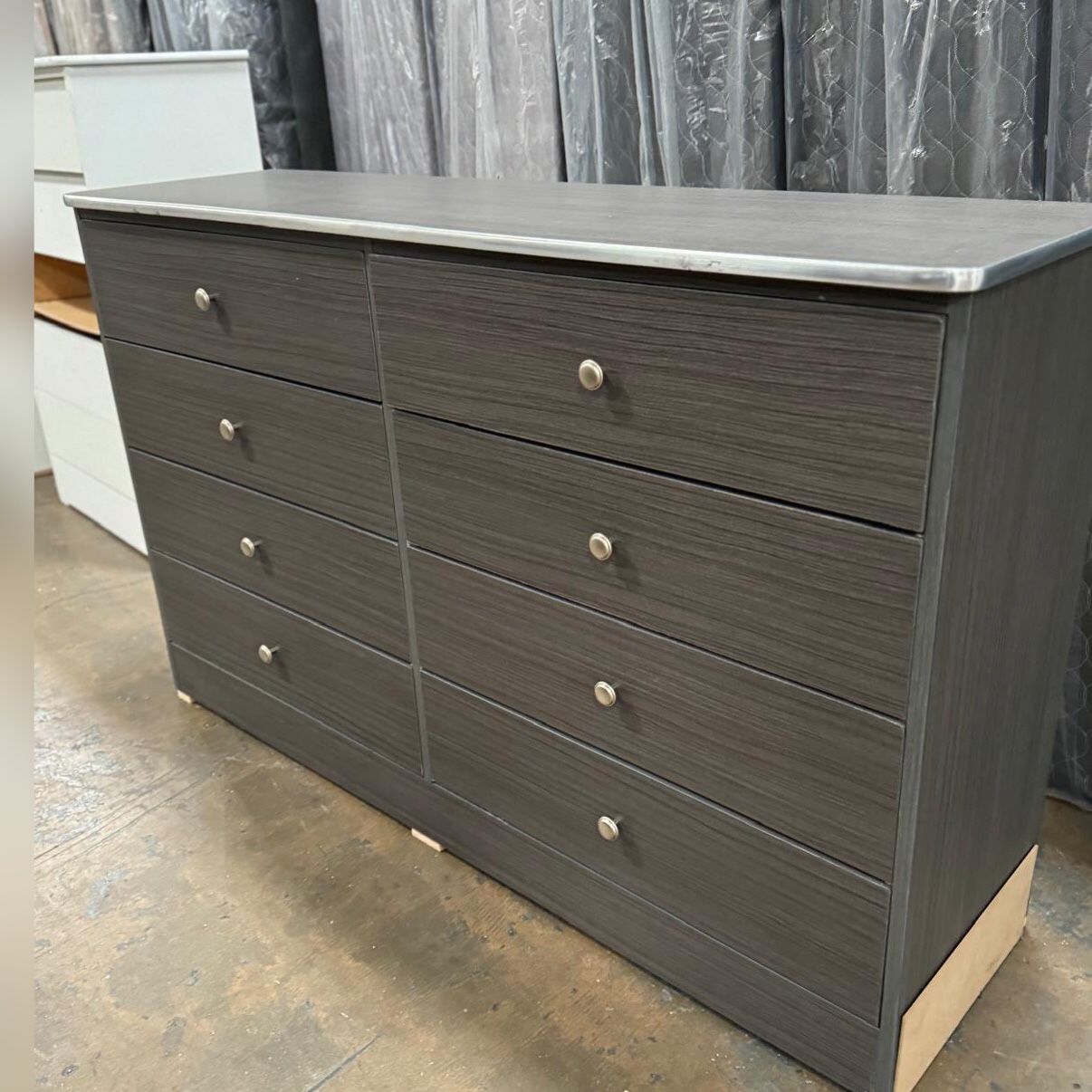 8 Drawer Dresser