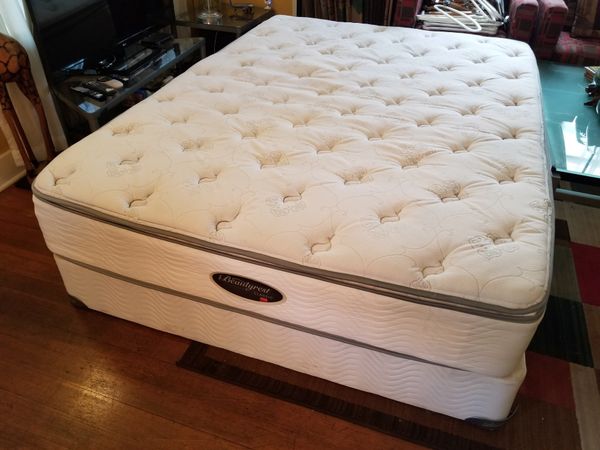 weight of a queen pillowtop mattress