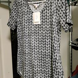 LuLaRoe Iris Size XS Brand New