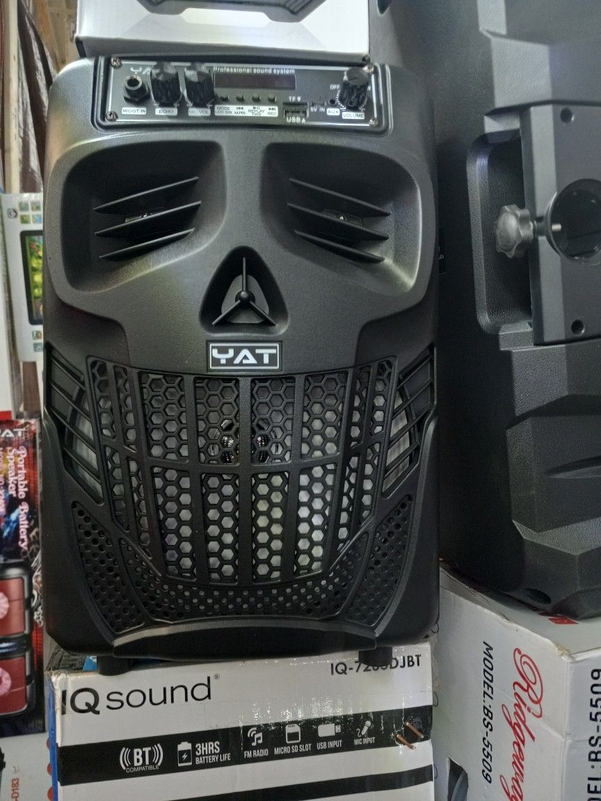 BLUETOOTH RECHARGEABLE SPEAKER 🔊 WITH EXTRA BASS AND MICROPHONE 🎤 👌
