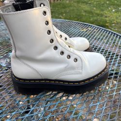 Dr. Martens Jadon Platform Boots White Polished Smooth Leather – Women’s 7