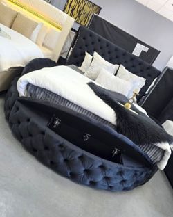 ✨️ King, Cal King, Queen Bed Frame ✨️ Furniture Sectionals, Bedrooms, Dining Avail