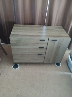 L@@K- Gray Cabinet