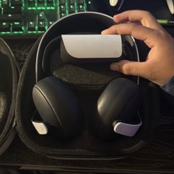 PlayStation 5 accessories/headset Bundle(ps5 not included)