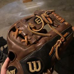 Wilson A2000 Infielder Glove 11 1/2