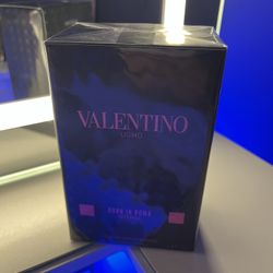 Valentino uomo born in roma 
