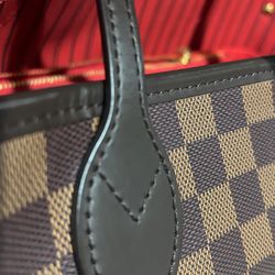 Louis Vuitton Paris Make Up Bag Or Bag for Sale in Escondido, CA - OfferUp