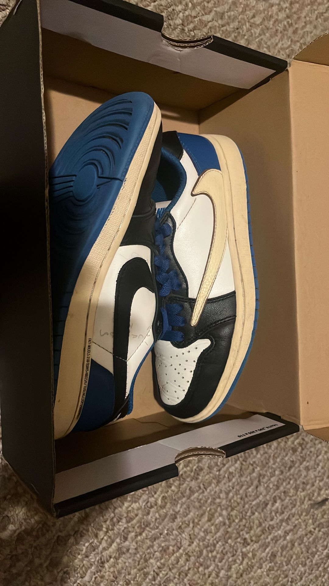Air Jordan Low Travis Scott Fragment Size 4y
