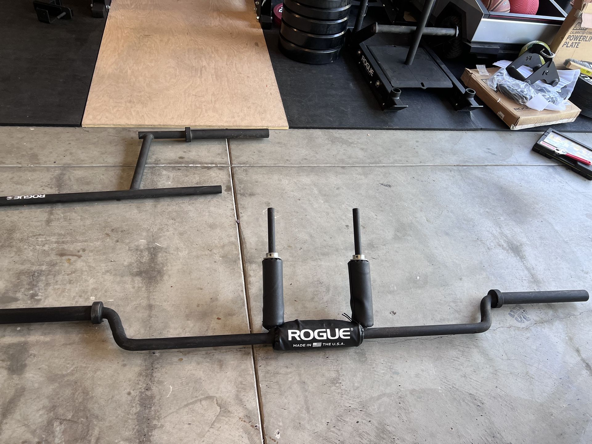 Rogue Sale Part 2 , Squat Bar, Branch Fat Grip Bars , Farmer Monster J Cup