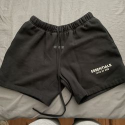 essential shorts